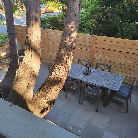 シアトル Modern Craftsman Garden Patio In Georgetownヴィラ エクステリア 写真